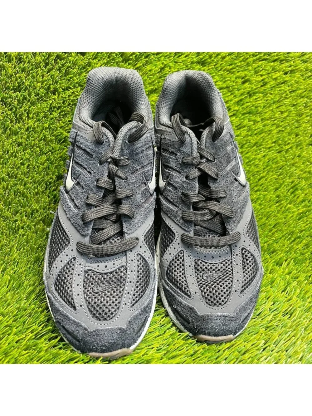Nike Air Pegasus 2005 Womens Size 8 Black White Athletic Running Shoes Sneakers